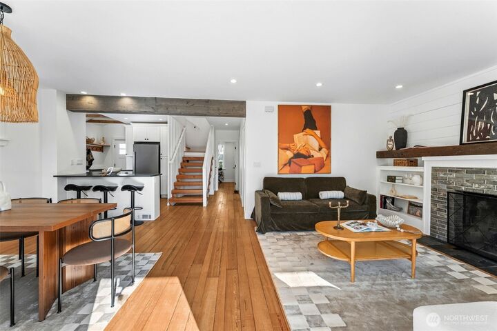 Property Photo: 6010 49th Avenue SW WA 98136