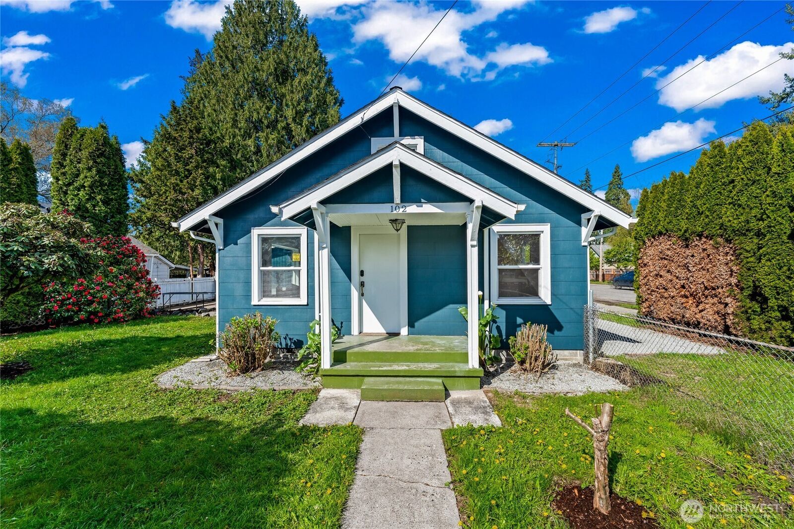 Property Photo:  102  12th Street SW  WA 98371 