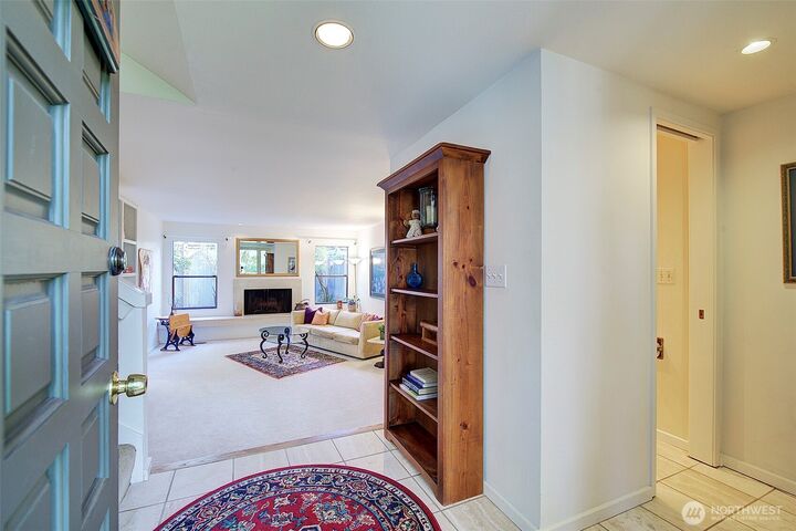 Property Photo:  19511  86th Avenue W 511  WA 98026 