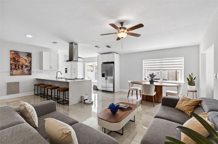 Property Photo:  31 E Bentwater Cir  FL 33426 