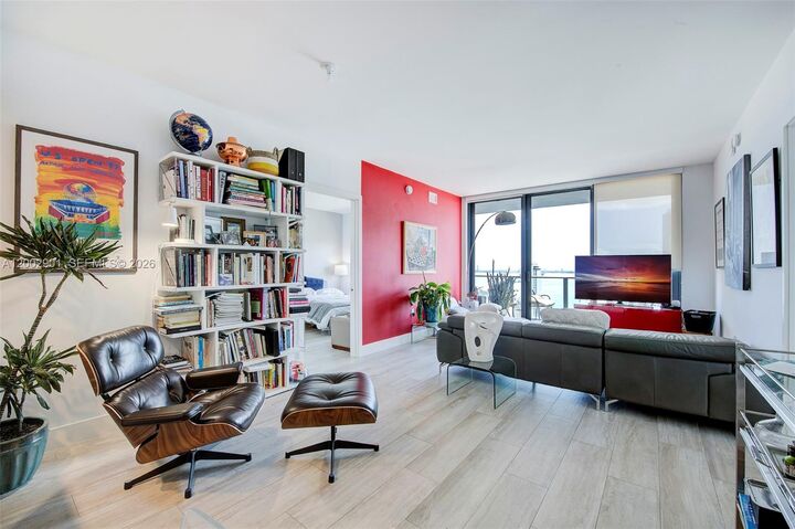 Property Photo:  121 NE 34th St 1607  FL 33137 