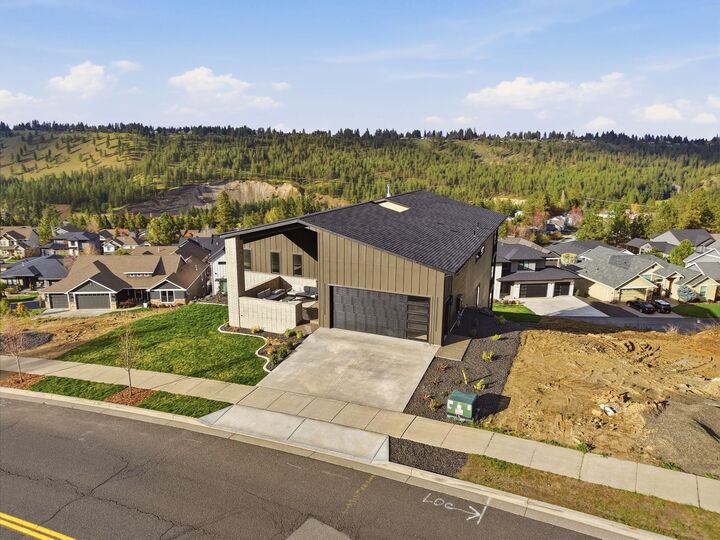 Property Photo:  5227 S Lincoln Way  WA 99224 