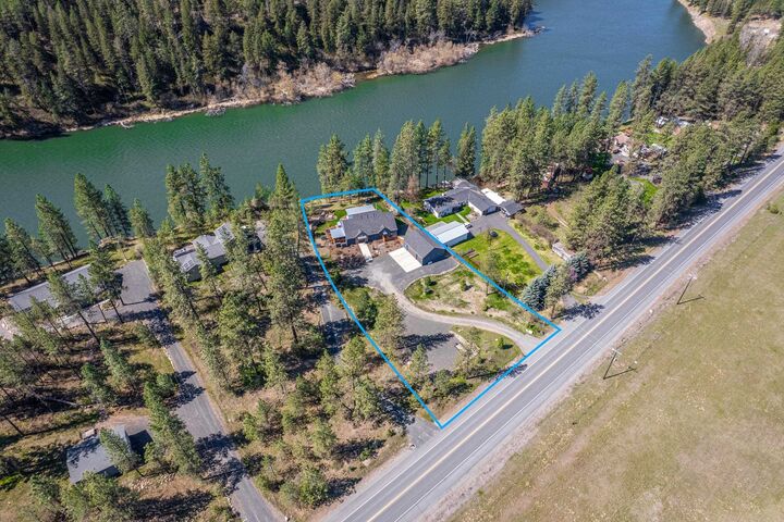 Property Photo:  11411 N Nine Mile Rd  WA 99026 