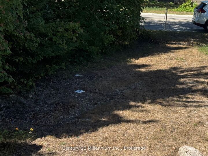 Property Photo:  931 River Road E  ON L9Z 2P4 