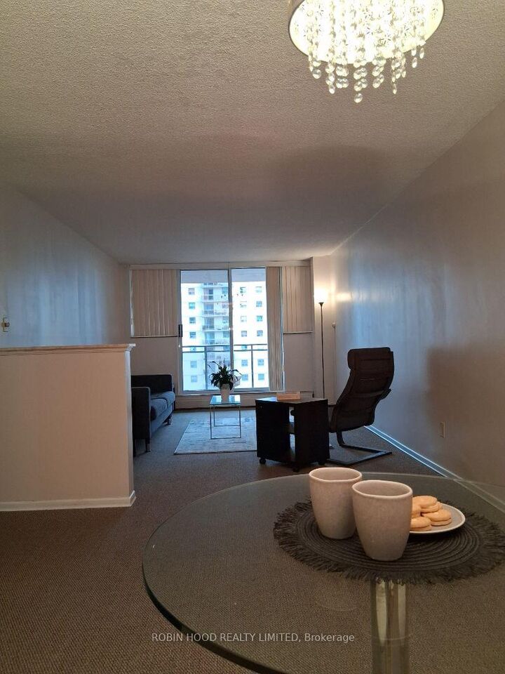 Property Photo: 975 Warwick Court 605 ON L7T 3Z7