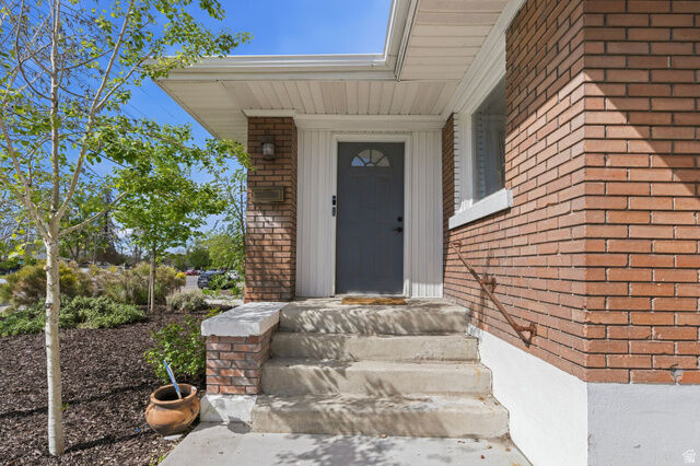 Property Photo:  2011 S 700 E  UT 84105 