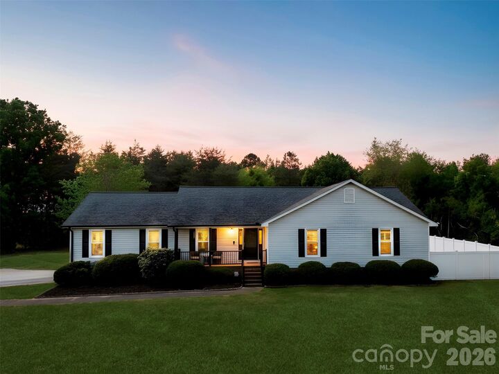 Property Photo:  114 Cross Creek Drive  NC 28021 