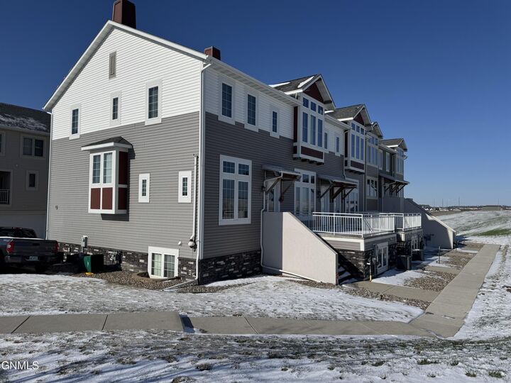 Property Photo:  4005 Calgary Avenue  ND 58503 