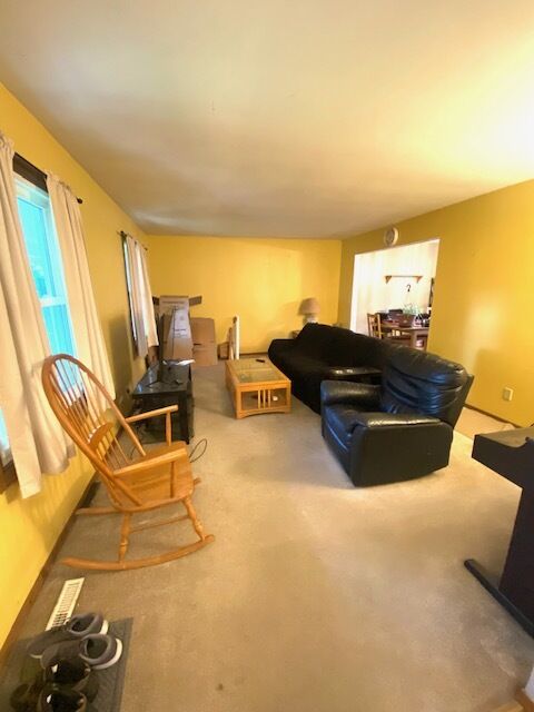 Property Photo:  