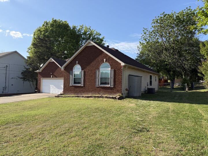 Property Photo:  119 Buttonwood Dr  TN 37167 