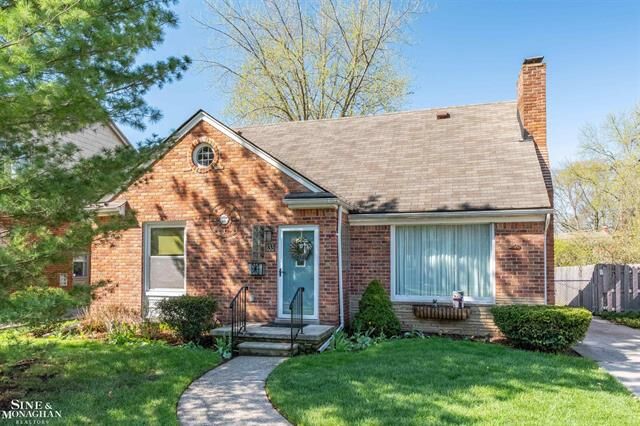 Property Photo:  833 University Place  MI 48230 