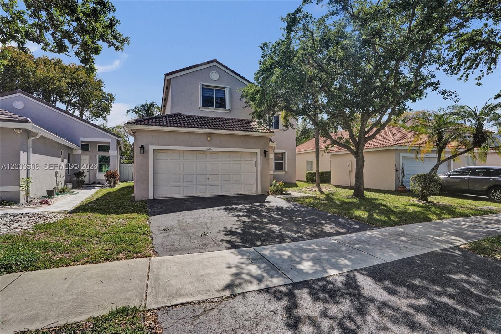 Property Photo:  636 Sand Creek Cir  FL 33327 