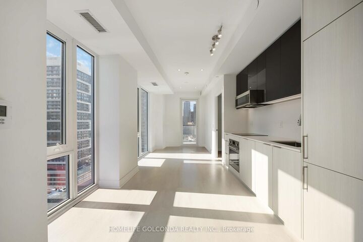 308 Jarvis Street 1803 — photo 1