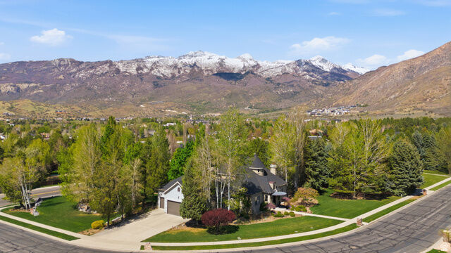 Property Photo:  9 N Meadowbrook  UT 84004 