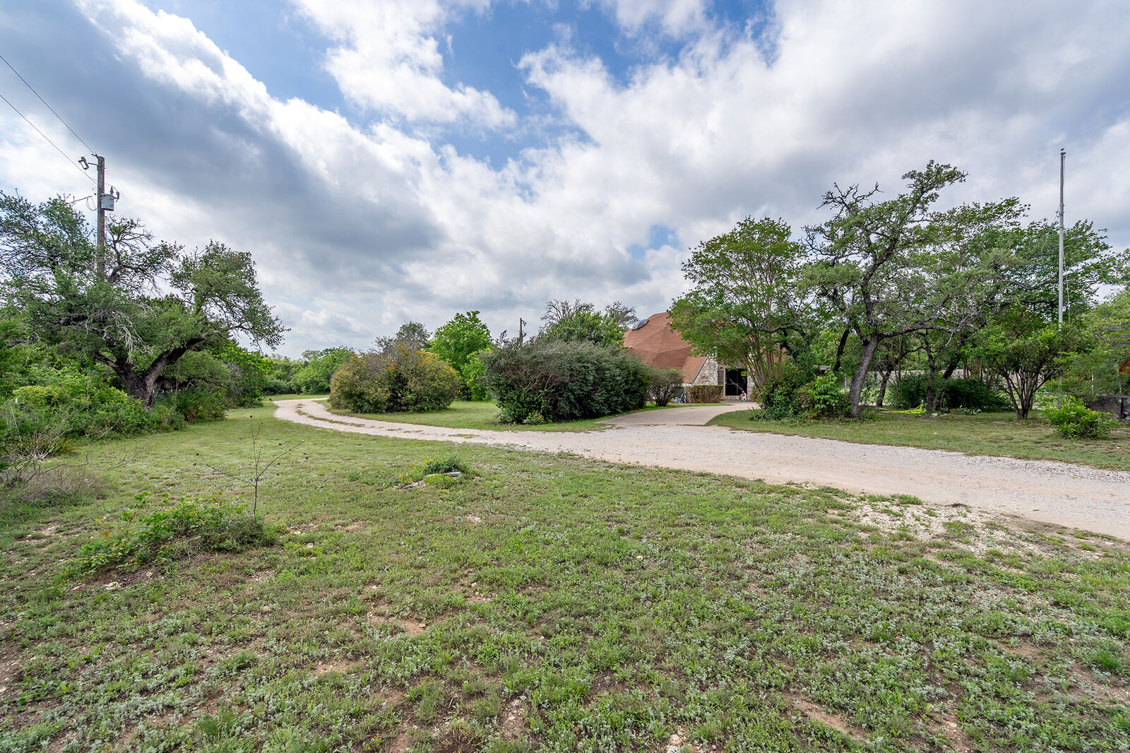 Property Photo: 684 Indian Oaks TX 78642