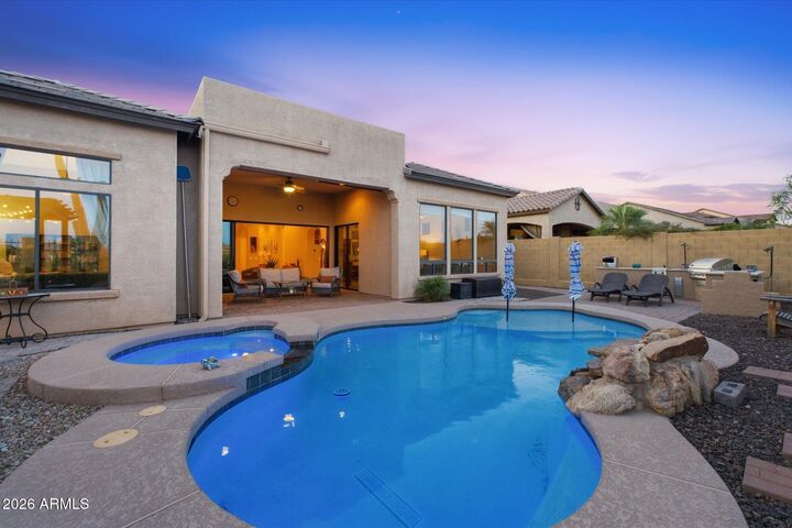 Property Photo:  2155 N Steele --  AZ 85207 