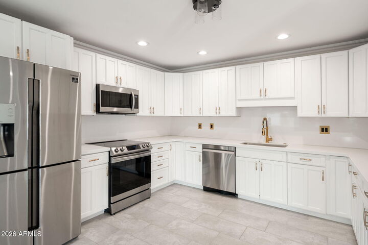 Property Photo: 8443 E Edgemont Avenue AZ 85257