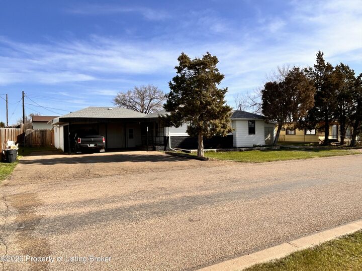 Property Photo:  101 Hwy 12 E  ND 58623 