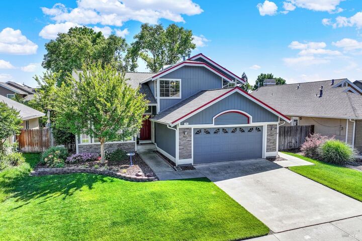 Property Photo:  742 Violet Lane  CA 95687 