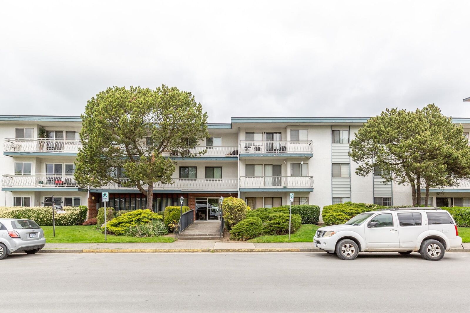 Property Photo:  17707 57A Avenue 321  BC V3S 1J2 