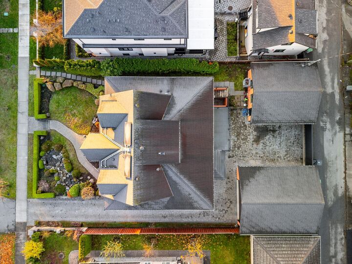 Property Photo: 617 E 52nd Avenue BC V5X 1G8