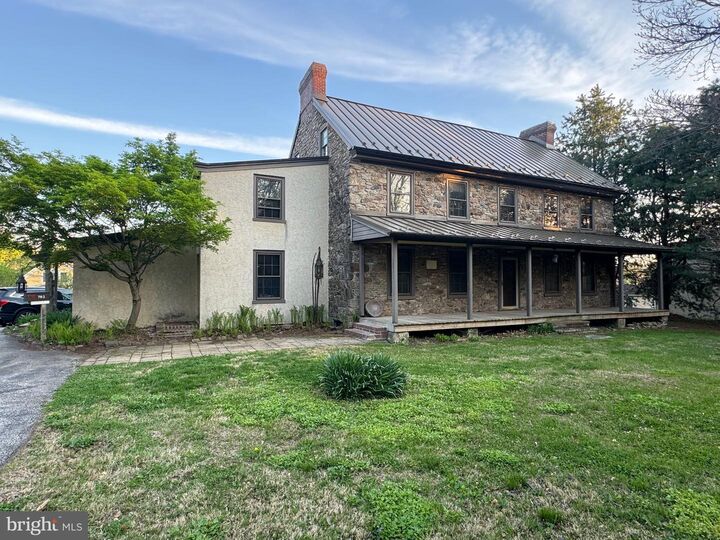 Property Photo:  702 Lenape Road  PA 19382 