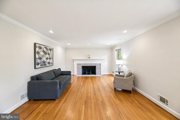 Property Photo:  5817 Dawes Avenue  VA 22311 