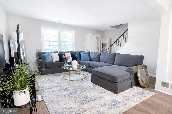 Property Photo:  1723 Kingswood Place  NJ 08021 