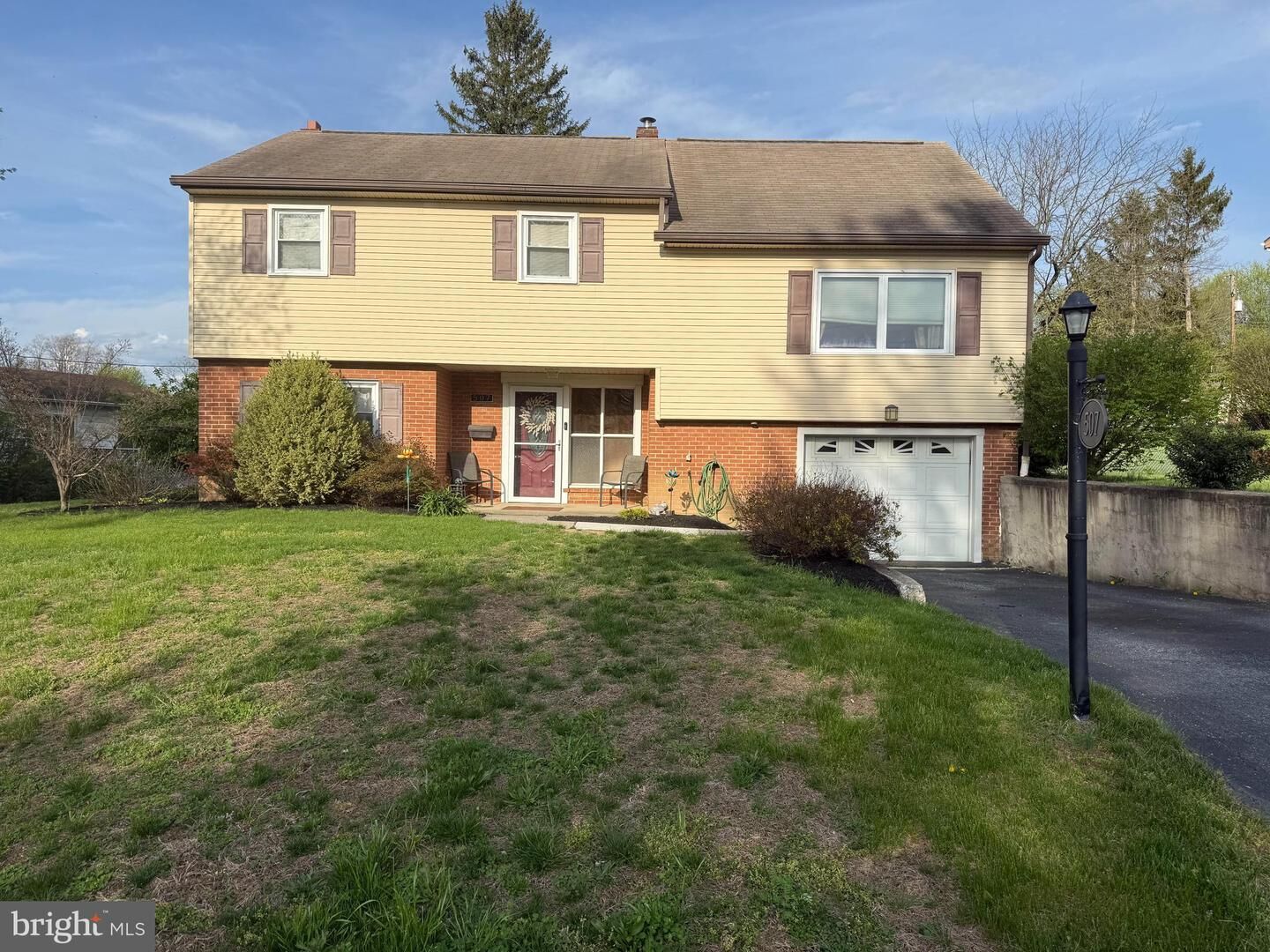Property Photo:  507 Clermont Drive  PA 17112 