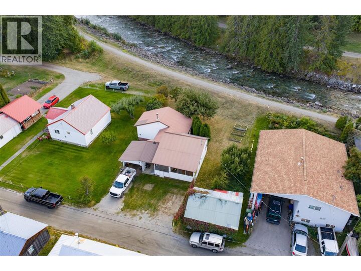Property Photo:  320 River Lane  BC V0G 1M0 
