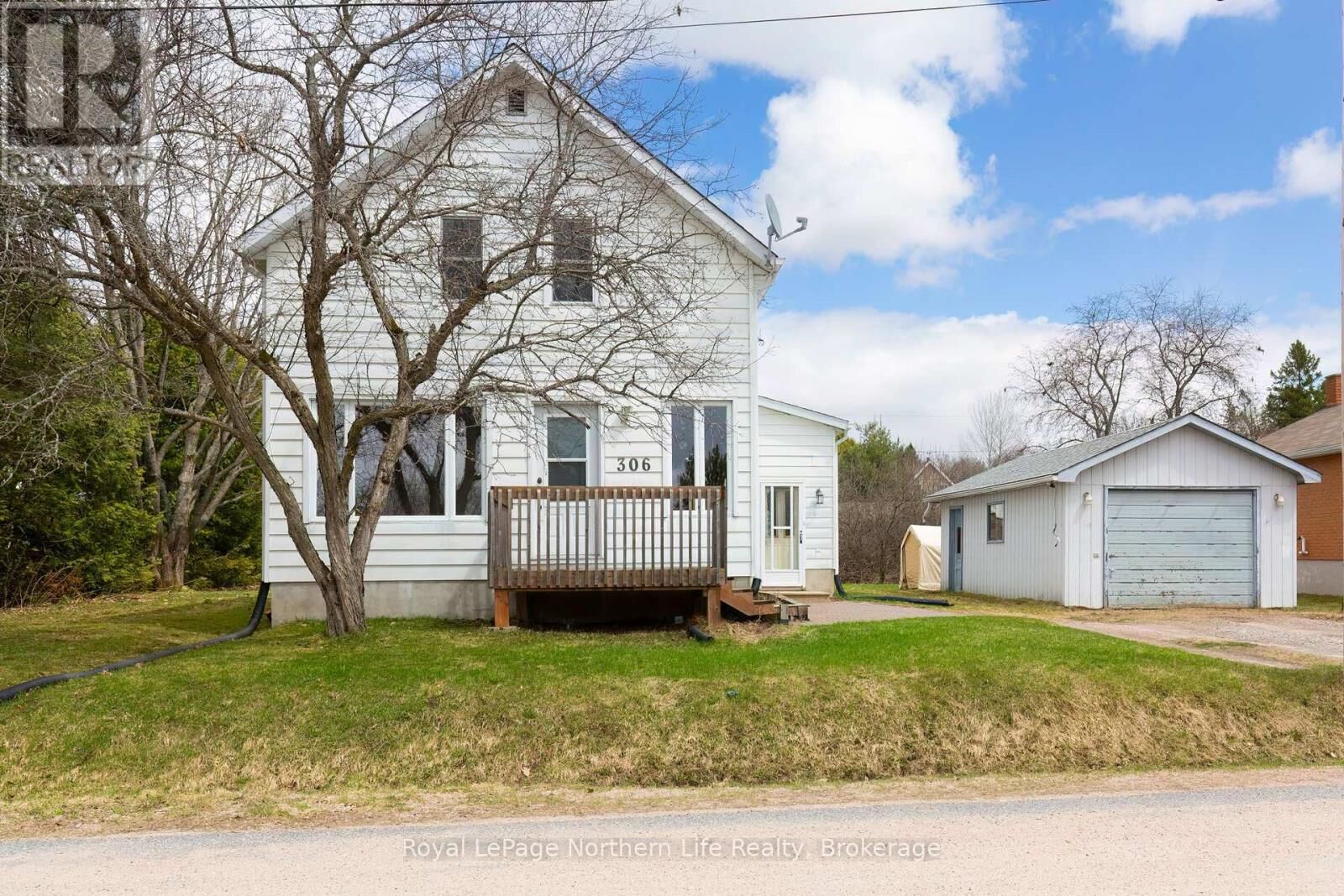 Property Photo: 306 Spetz Avenue ON P0H 1Z0