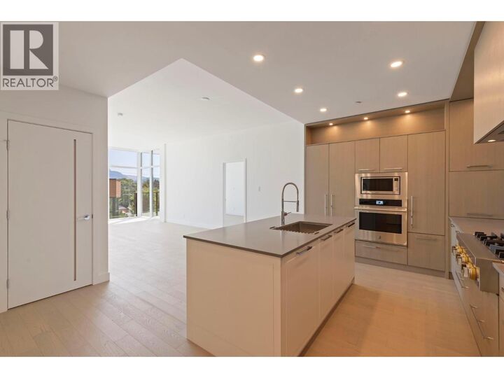 Property Photo: 3409 Lakeshore Road 303 BC V1W 0G6