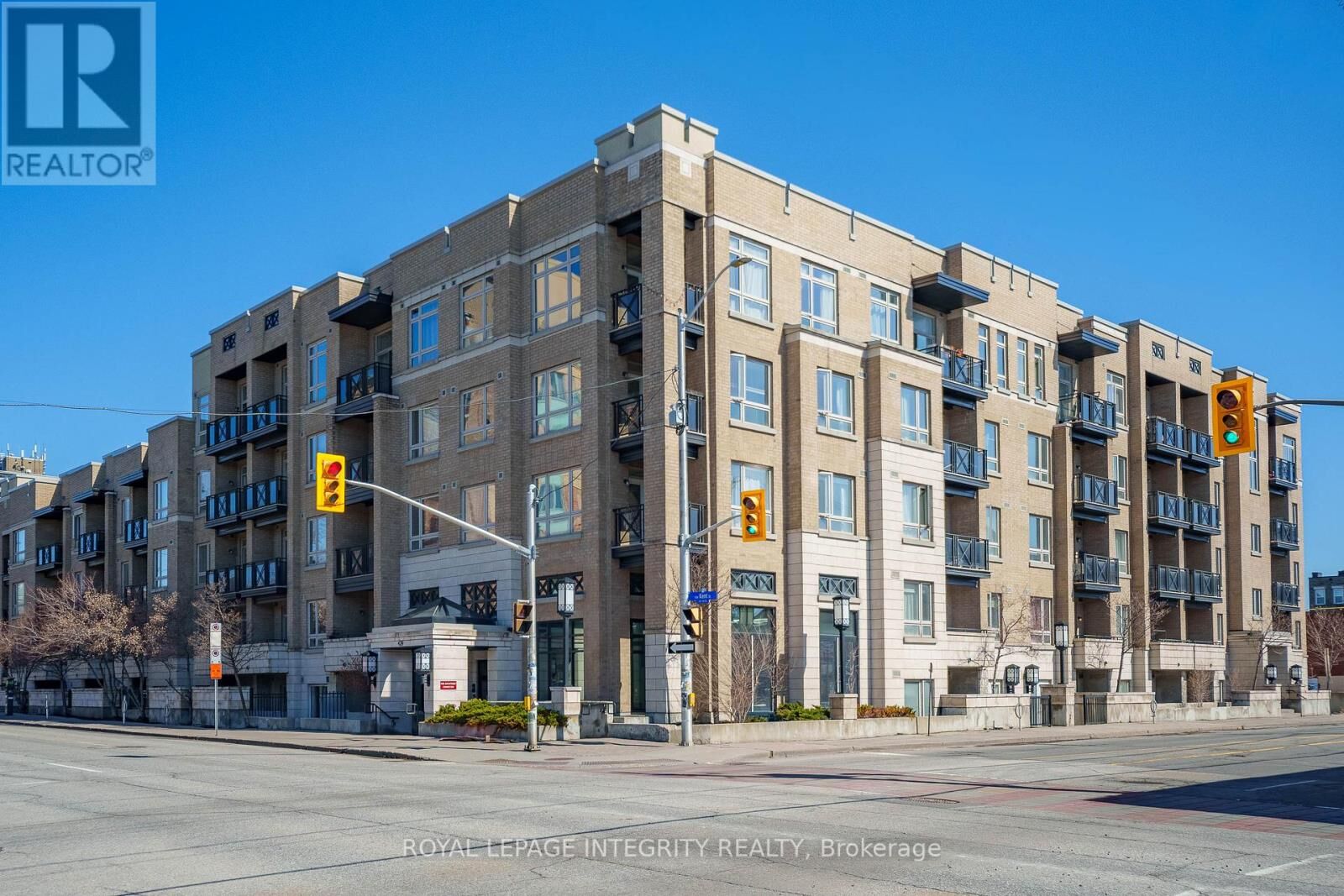 Property Photo:  429 Kent Street 320  ON K2P 1B5 