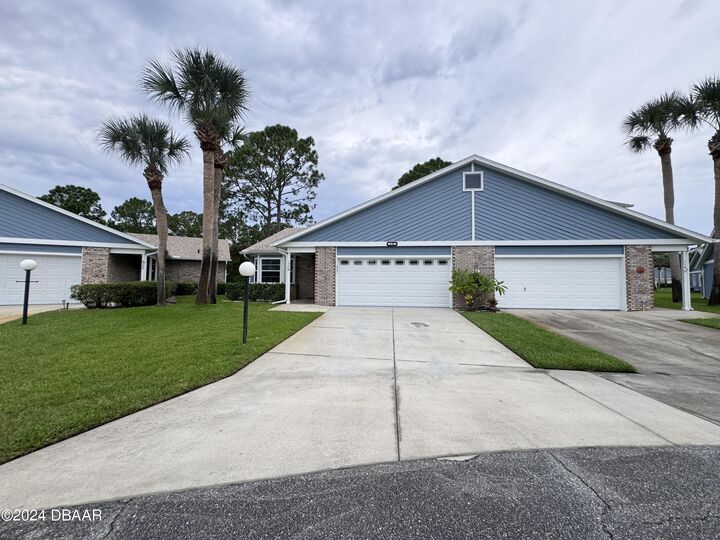 Photo de la propriété:  120 Black Crow Circle  FL 32119 