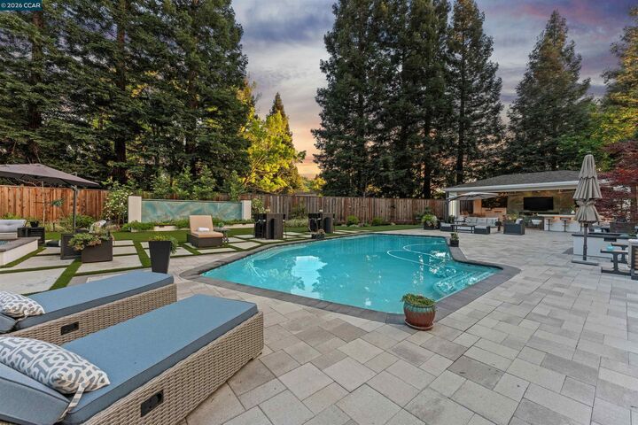 Property Photo:  2348 Holly Oak Dr  CA 94506 