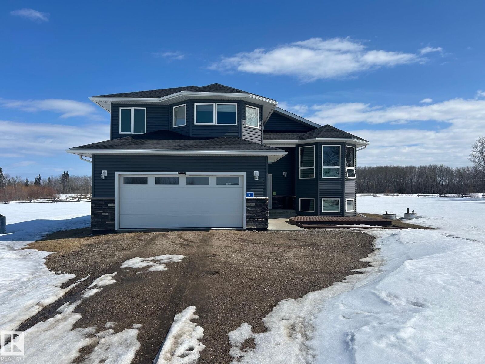 Property Photo: 42011 Twp 624 Road 41 AB T9M 1P1