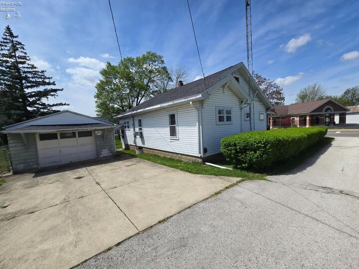 Property Photo:  103 E Fremont Street  OH 44804 