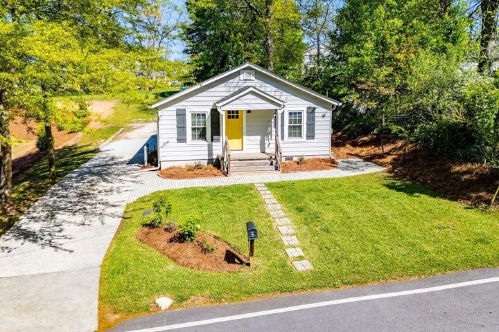 Property Photo:  414 Chestnut Street  GA 30110 