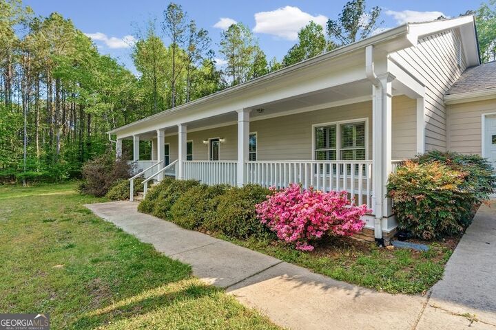 Property Photo:  2239 Crossroads Church Road  GA 30113 
