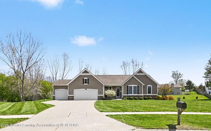 Property Photo:  604 Haley Court  MI 48848 