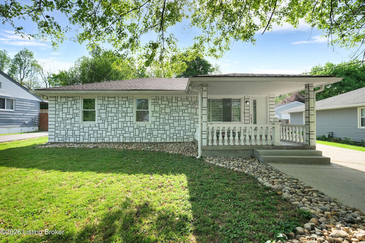 Property Photo:  6907 Triangle Dr  KY 40214 