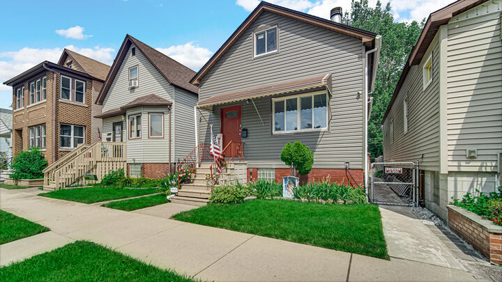 Property Photo:  1421 Roberts Avenue  IN 46394 