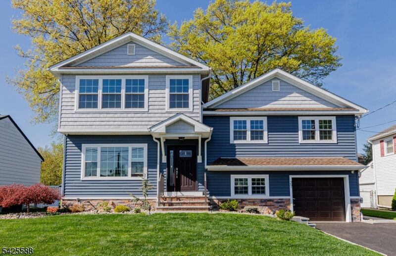 Property Photo:  27 Schuyler Dr  NJ 07066 