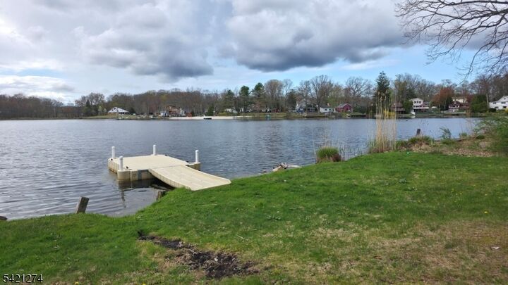 Property Photo:  95 Wildwood Rd  NJ 07438 