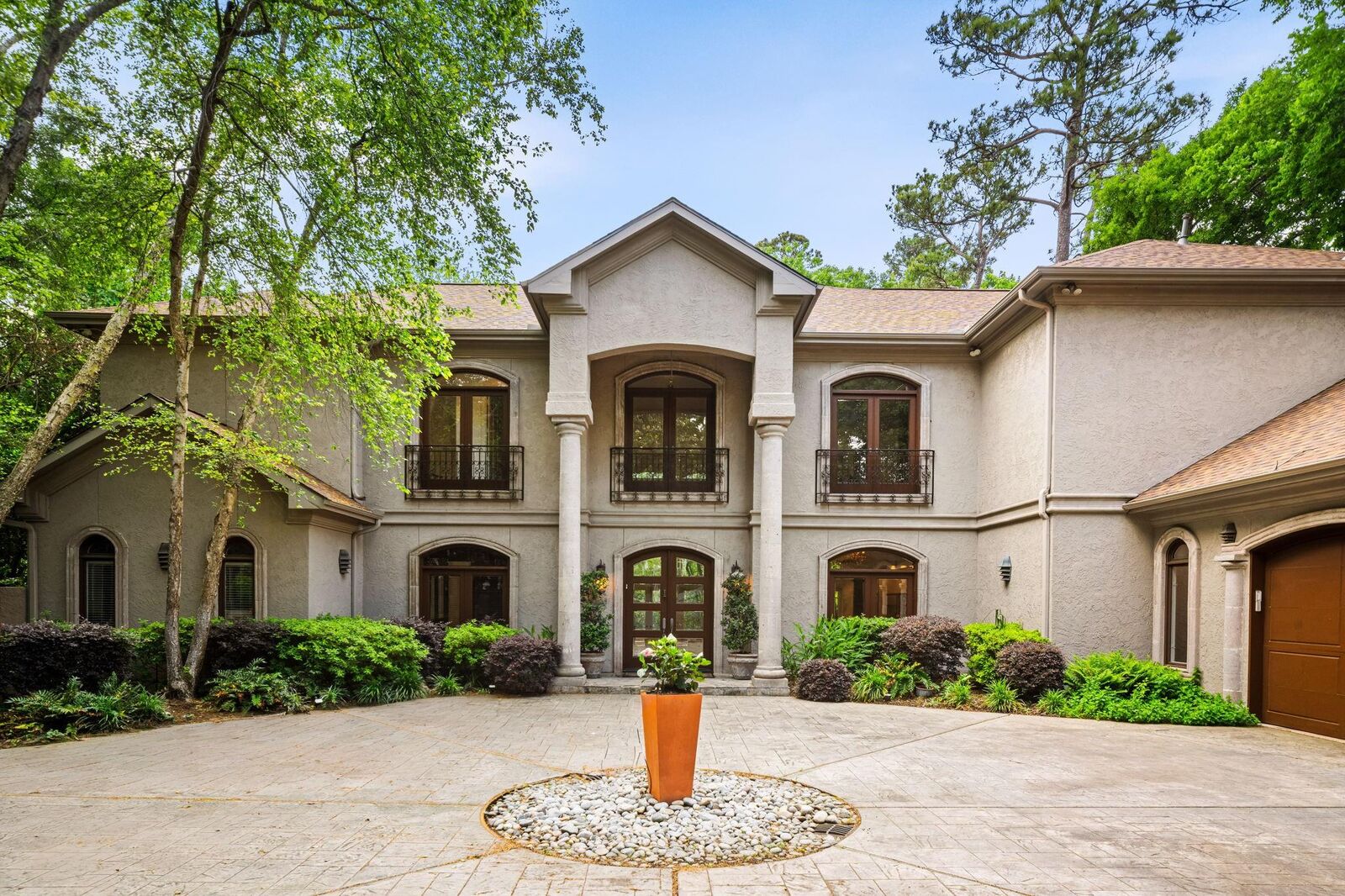 Property Photo:  64 Saddlebrook Lane  TX 77024 