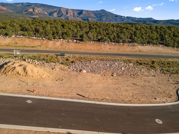 Property Photo: 3211 W Moon Crest Dr Lot 4 UT 84720