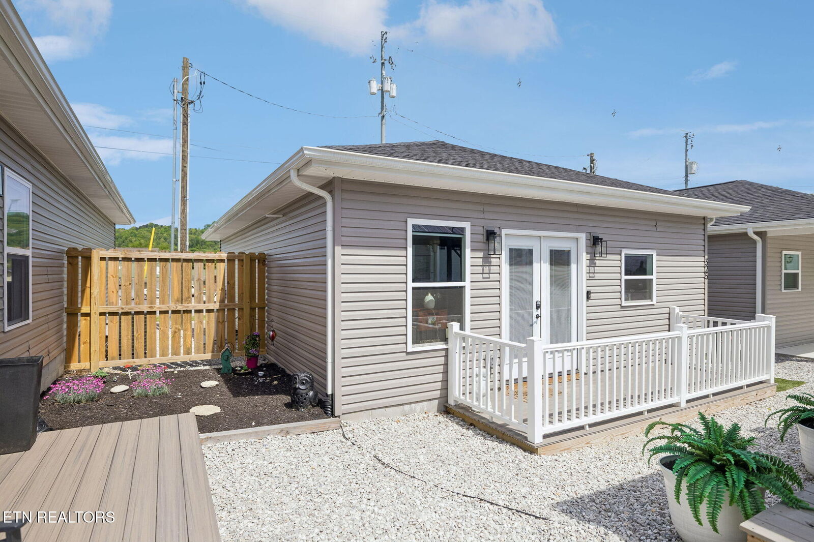 Property Photo:  325 7th St  TN 37769 