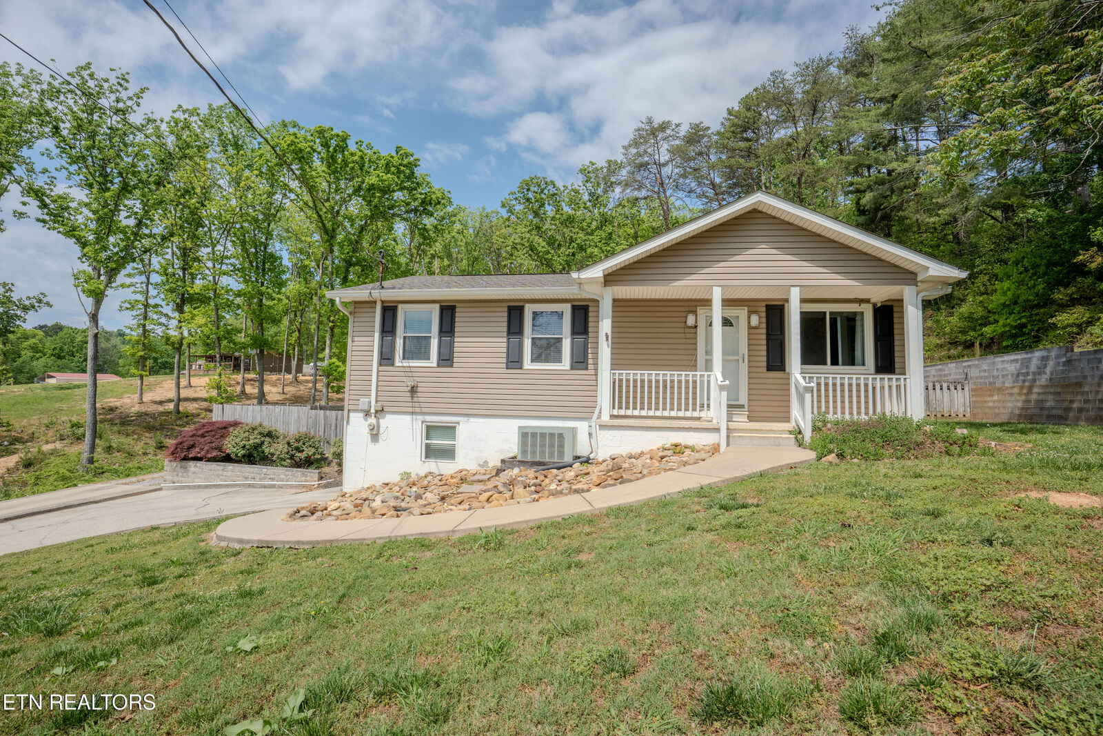 Property Photo: 315 Lynn St TN 37763