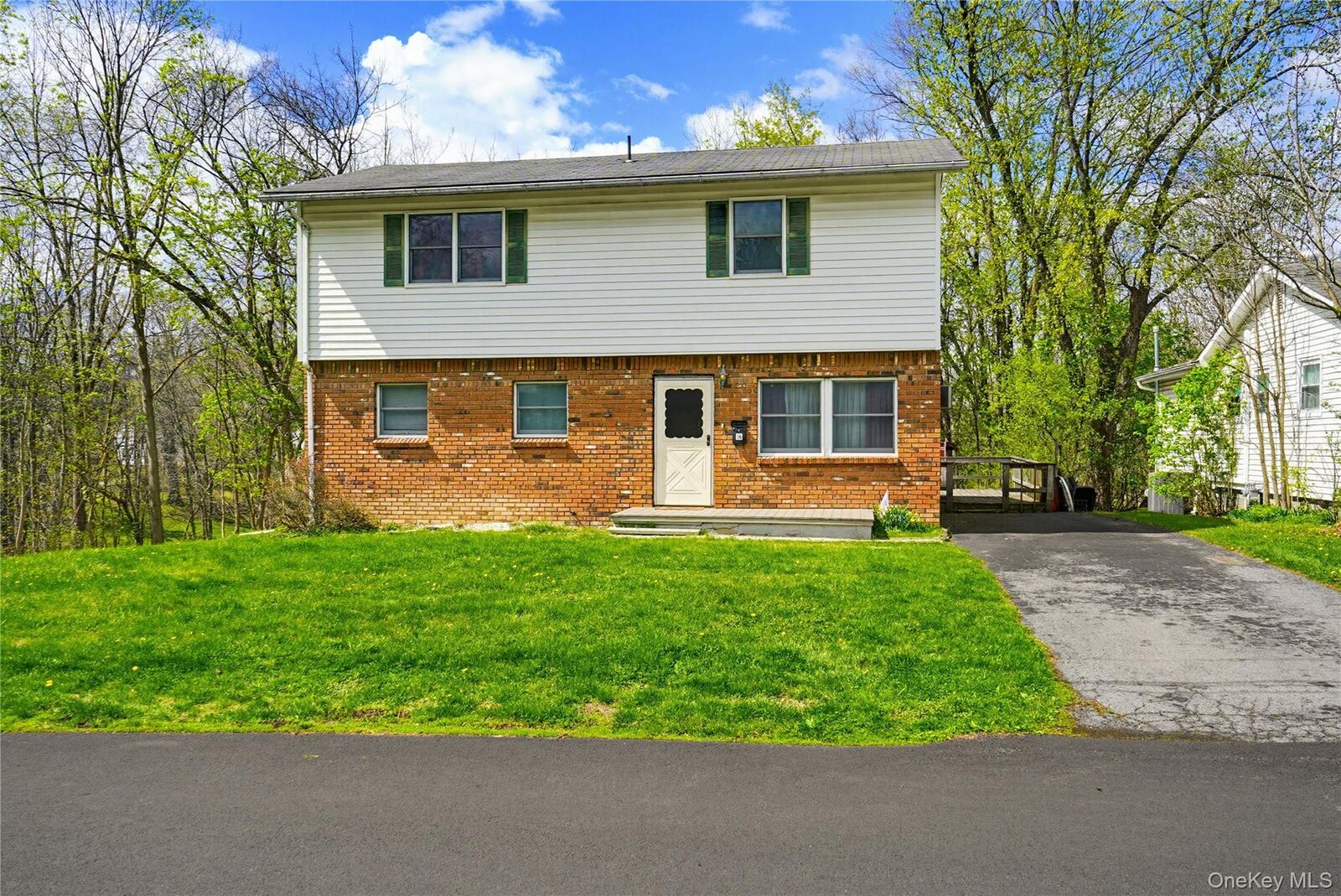 Property Photo:  16 Judd Place  NY 10924 