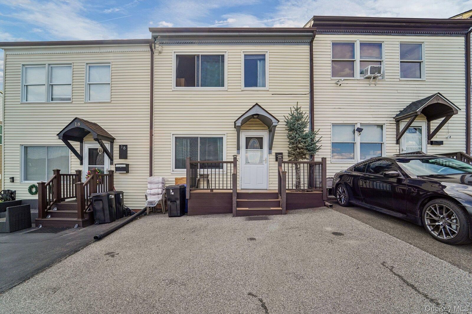 Property Photo:  16 Washington Place  NY 12550 